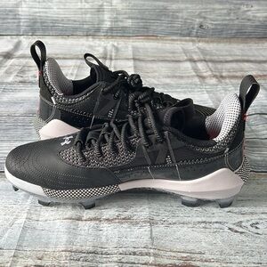Under Armour Men’s Harper 7 Elite Low MCS
Baseball, 3025585-001, Black Size 10.5